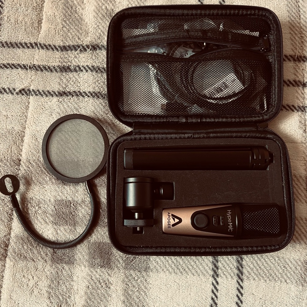 Apogee microphone